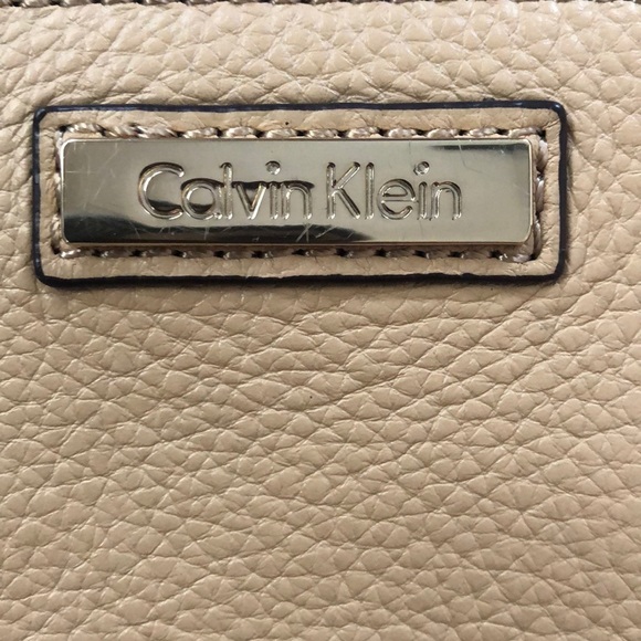 Calvin Klein Wristlet - Picture 3 of 5